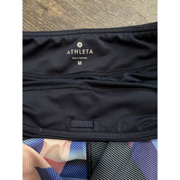 Athleta Shorts Size M - Picture 2 of 9